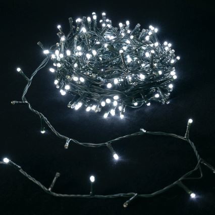 Aigostar - Cordão de Natal LED para exterior 500 LEDs/8 funções 4xAA 25,3 m IP44 branco frio