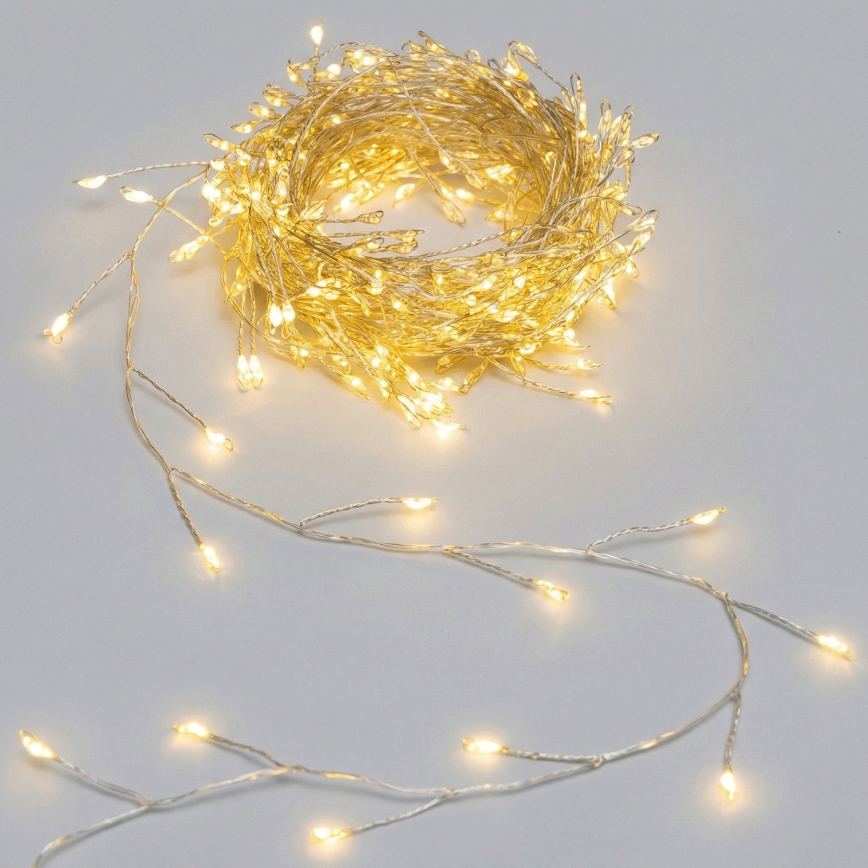 Aigostar - Guirlanda luminosa LED de Natal para exterior 200 LEDs/8 funções 3xAA 6,3m IP44 branco quente
