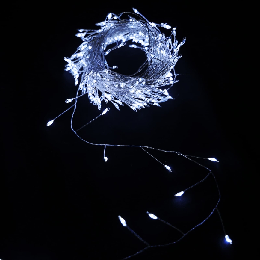 Aigostar - Cordão de luzes de Natal LED para exterior 100 LEDs/8 funções 3xAA 3,3 m IP44 branco frio