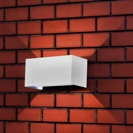 Aplique de parede LED para exterior LED/24W/230V 3000K IP65 branco