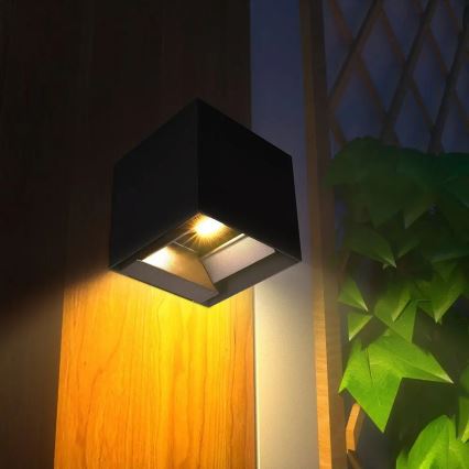 Luminária solar de parede LED com sensor LED/9W/3,7V 3000/4000/5000K IP65 2600 mAh preta