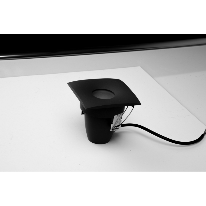 Azzardo AZ5392 - Iluminação embutida de casa de banho ROMOLO 1xGU10/50W/230V IP65 preto