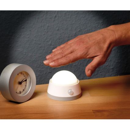 Brennenstuhl - Luminária de orientação LED com sensor de movimento LED/3xAA 3000K