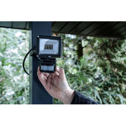 Brennenstuhl - Projetor LED Exterior com sensor LED/10W/230V 6500K IP65