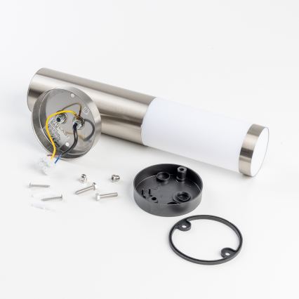 BRILAGI - Aplique de parede exterior com sensor ELIA 1xE27/20W/230V IP44 cromado fosco
