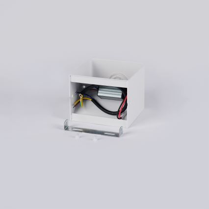 Brilagi - Aplique de parede LED para exterior DONNANI LED/5W/230V 10 cm branco IP44