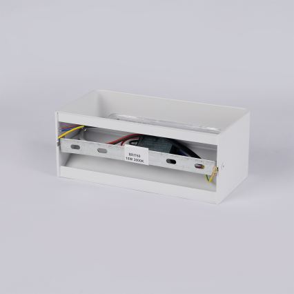 Brilagi - Aplique de parede LED para exterior DONNANI LED/7W/230V 20 cm branco IP44