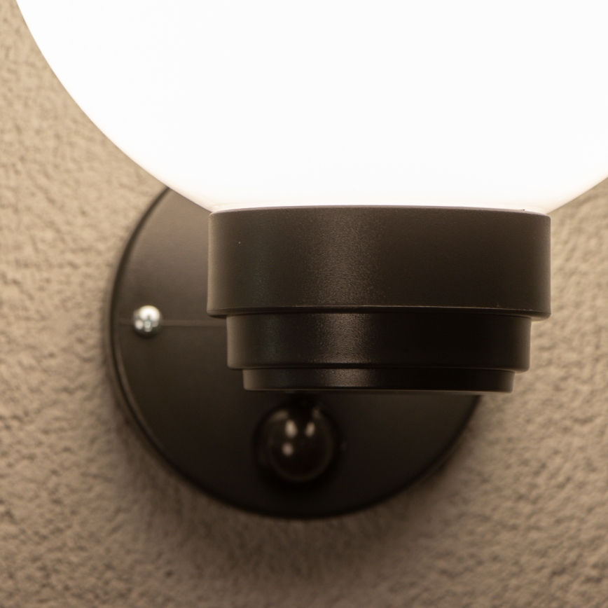 BRILAGI - Aplique de parede exterior com sensor de movimento HARBOR 1xE27/40W/230V IP33 antracite/branco