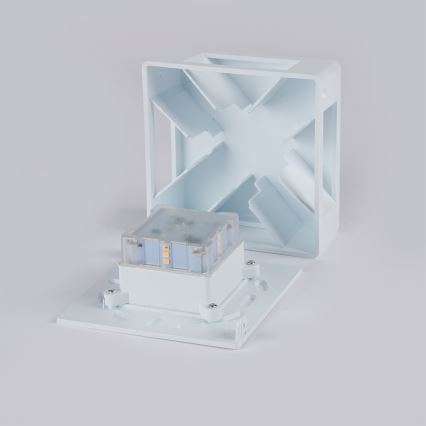 Brilagi - Aplique de parede para exterior LED QUADRAY LED/6W/230V branco IP54