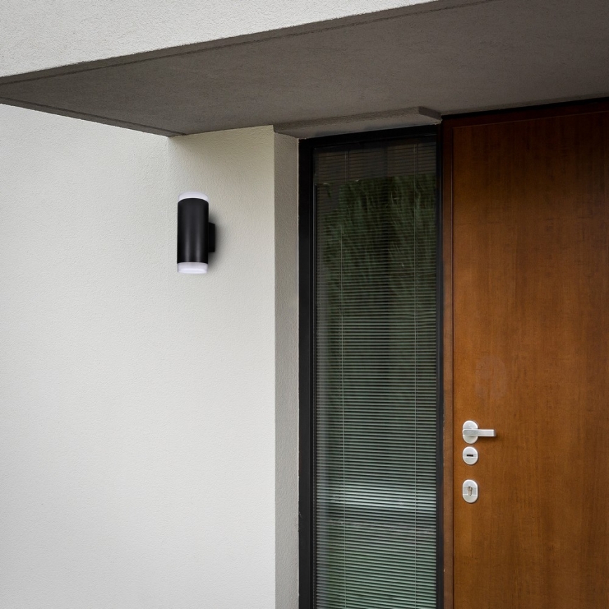 Brilagi - Aplique de parede exterior LED RGBW regulável MATERA 2xGU10/4,8W/230V 3000K IP54 preto + controlo remoto