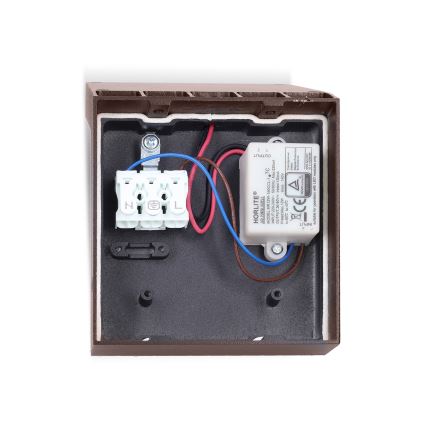 Brilagi - Luminária de parede LED para exterior com sensor RIANO LED/8W/230V castanha IP65