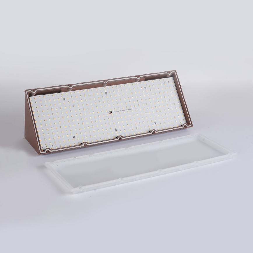 Brilagi - Aplique de parede LED para exterior TRIANGLE LED/42W/230V 45 cm castanho IP65