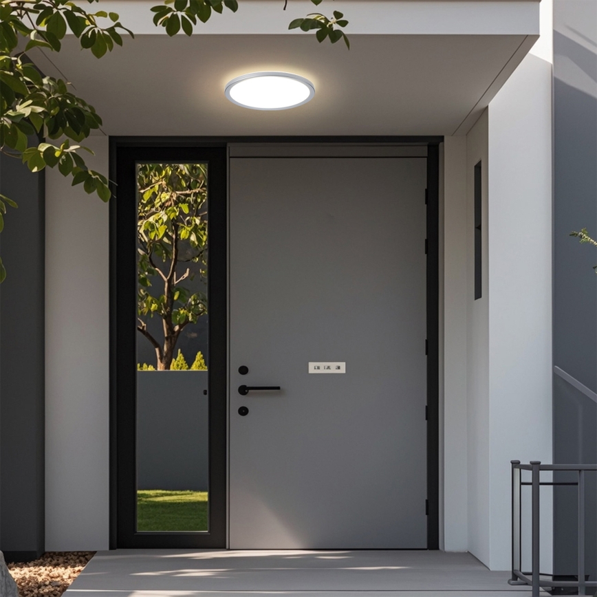 Brilagi - Candeeiro de tecto LED para casa de banho ULTRA SLIM LED/12W/230V Ø 22,5 cm prateado IP54