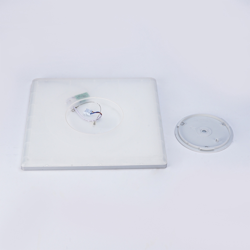 Brilagi - Candeeiro de tecto para casa de banho ULTRA FINO LED/24W/230V 42x42 cm prateado IP54