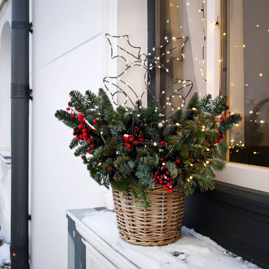 Brilagi - Decoração de Natal LED para exterior, LED, alimentação 3xAA, IP44, 55 x 32 cm, com sininhos decorativos