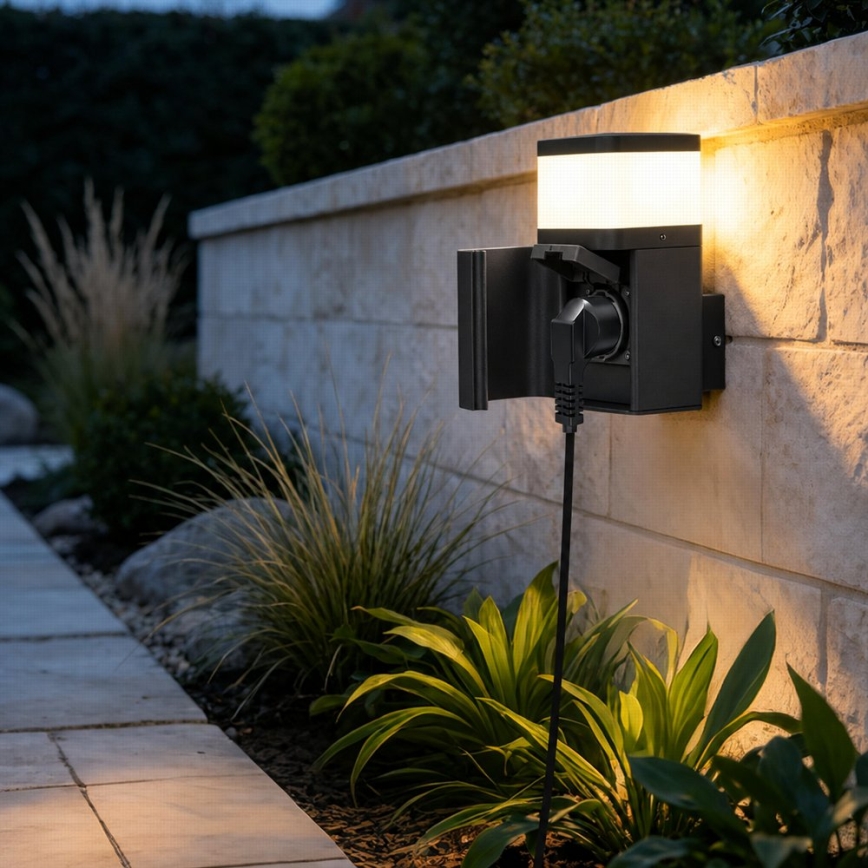 BRILAGI - Luminária de parede para exterior com tomada SCHUKO PILLAR 1xG9/11W/230V IP44 preta