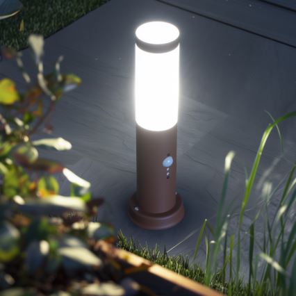 Brilagi - Lâmpada exterior com sensor NOVA 1xE27/15W/230V 40 cm IP44 castanha
