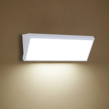Brilagi - LED Aplique de parede exterior TRIANGLE LED/42W/230V 3000/4000/6500K 45 cm branco IP65