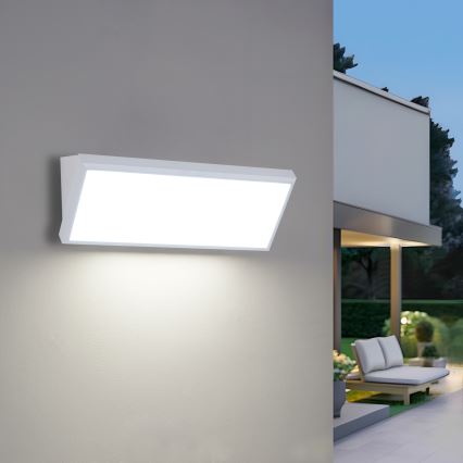 Brilagi - Luminária de parede exterior LED TRIANGLE LED/42W/230V 45 cm branca IP65
