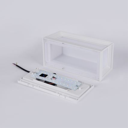 Brilagi - Candeeiro de parede exterior LED com sensor PARKER LED/12W/230V branco IP44