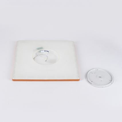 Brilagi - Candeeiro de teto LED para casa de banho ULTRA SLIM LED/24W/230V 42x42 cm ouro rosé IP54