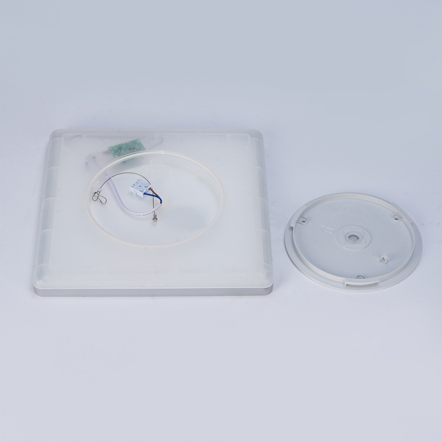 Brilagi - LED candeeiro de tecto para casa de banho ULTRA SLIM LED/18W/230V 30x30 cm prateado IP54