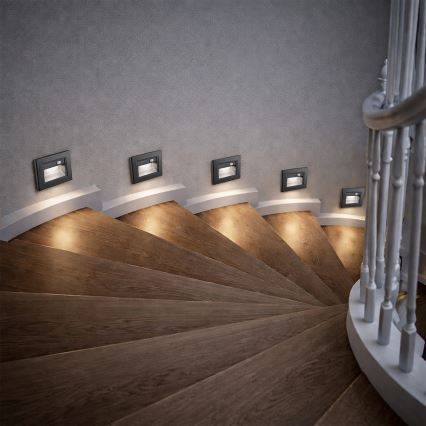 Brilagi - Luminária para escada LED com sensor STEP LIGHT LED/1,5W/230V IP44 preta
