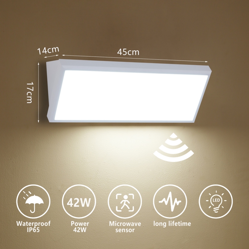 Brilagi - Aplique de parede LED para exterior com sensor TRIANGLE LED/42W/230V 45 cm branco IP65