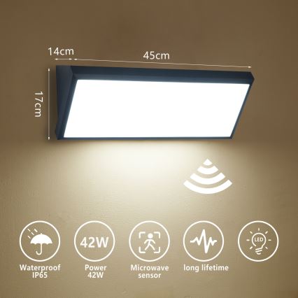 Brilagi - Aplique de parede LED para exterior com sensor TRIANGLE LED/42W/230V 45 cm preto IP65