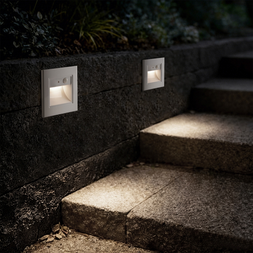 Brilagi - Luminária de escada LED com sensor STEP LIGHT LED/1,5W/230V IP44 branca