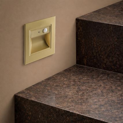 Brilagi - Luminária de escada LED com sensor STEP LIGHT LED/1,5W/230V IP44 dourada