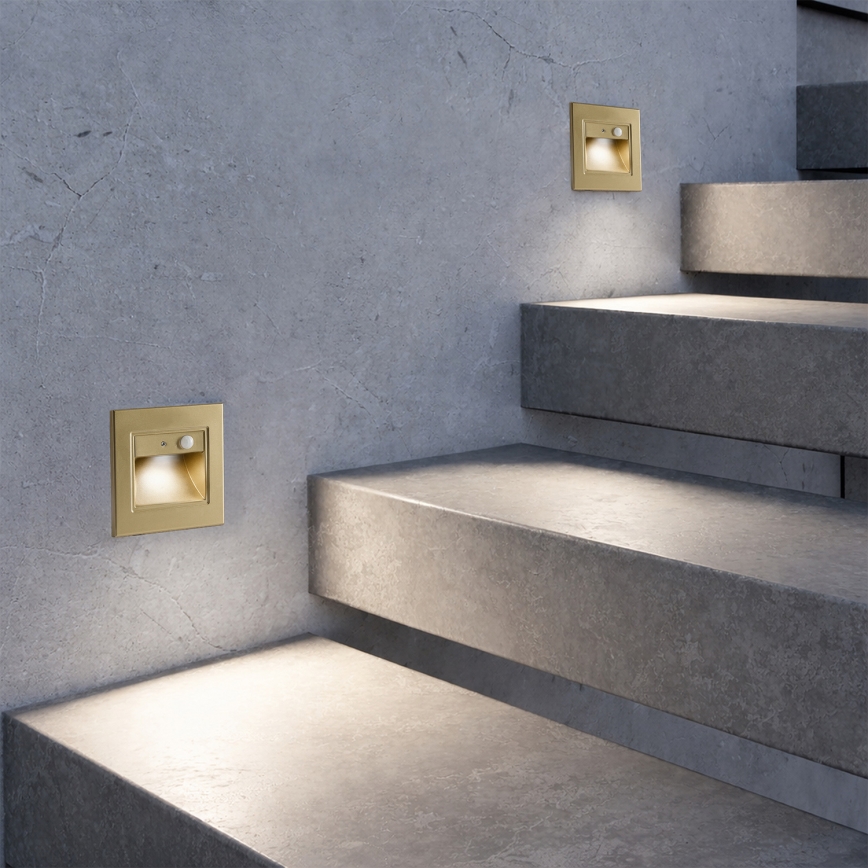 Brilagi - Luminária de escada LED com sensor STEP LIGHT LED/1,5W/230V IP44 dourada