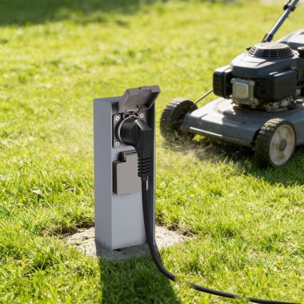 Brilagi - Poste de tomadas para exterior PILLAR 2 tomadas SCHUKO 230V IP44 prateado