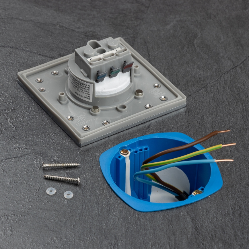 Brilagi - Tomada de chão de encastrar para exterior IP55 cromado mate quadrado