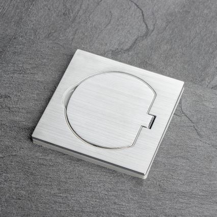 Brilagi - Tomada de embutir para cozinha INBOX IP55, acabamento cromado fosco, formato quadrado