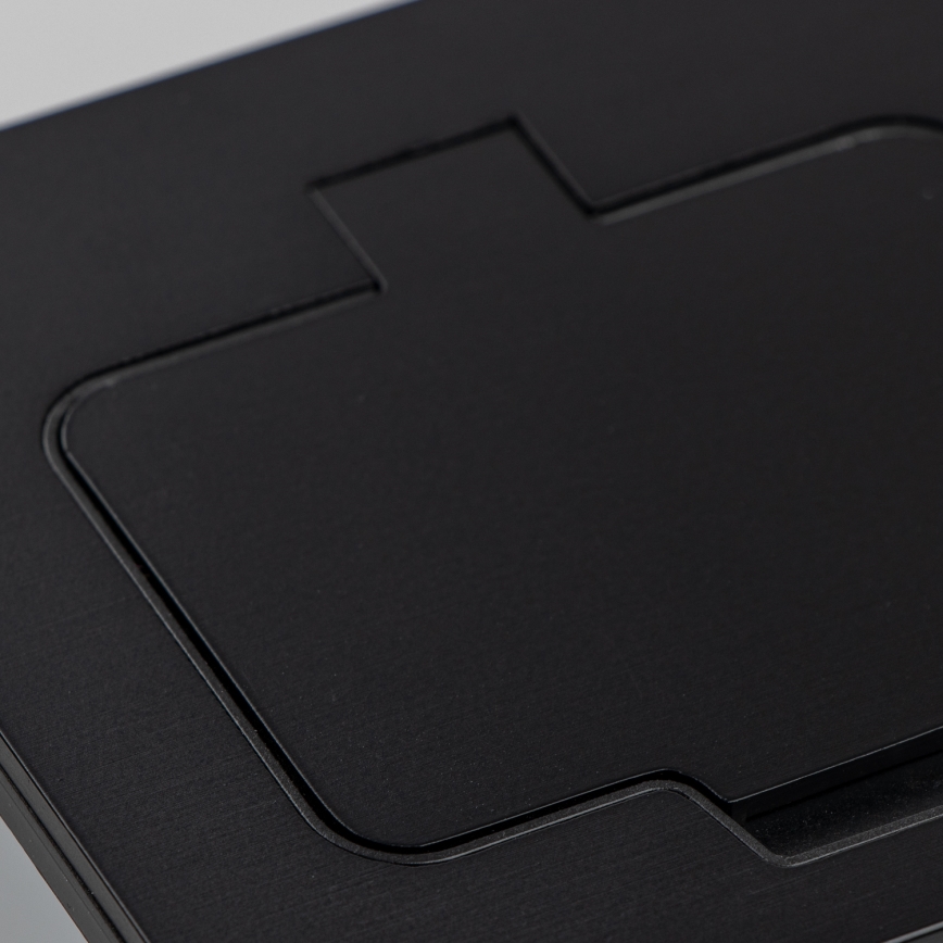 Brilagi - Tomada de piso embutida para exterior IP55 preta retangular