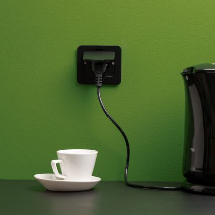 Brilagi - Tomada de piso embutida para exterior IP55 preta retangular