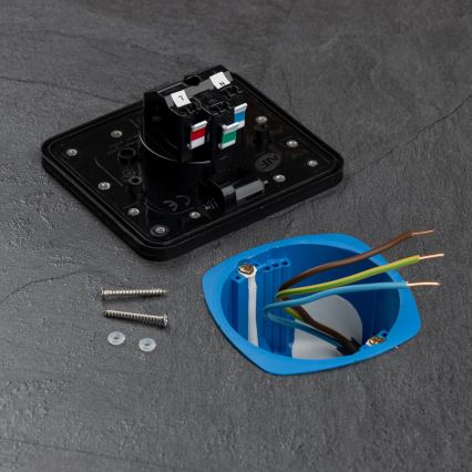 Brilagi - Tomada de piso embutida para exterior IP55 preta retangular