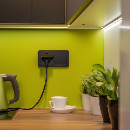 Brilagi - Tomada dupla de chão embutida para exterior IP55, preta, retangular