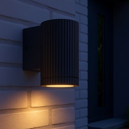 Brilliant - Iluminação de parede exterior KEOLA 1xGU10/10W/230V IP44 preto