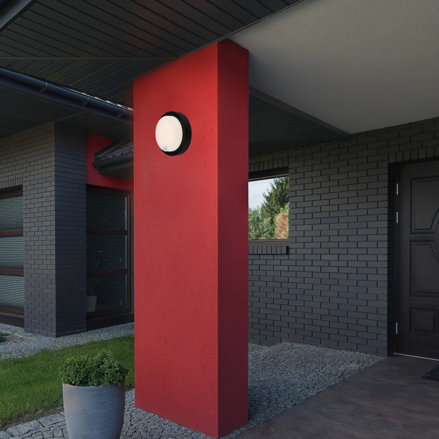 Brilo - Aplique de parede para exterior recarregável LED com sensor LED/4W/5V 4400 mAh IP44 preto