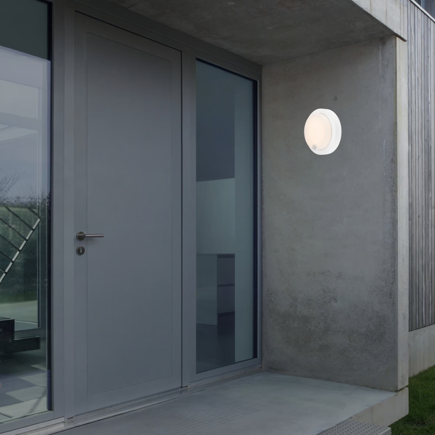 Brilo - Aplique de parede LED recarregável para exterior com sensor LED/4W/5V 4400 mAh IP44 branco