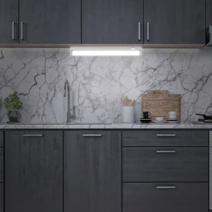 Brilo - Luminária LED sob armário LED/6W/230V 2700/4000/6500K 54,5 cm prateada