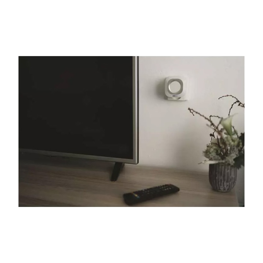 Campainha sem fios para tomada 230V + 1xCR2032 IP44 branca