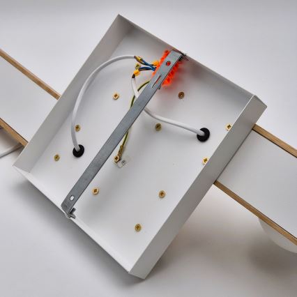 Candeeiro integrado MATTE 4xE27/15W/230V branco/carvalho