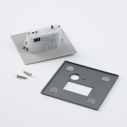 Candeeiro LED de escada com sensor de movimento e crepuscular LED/1,5W/230V 3000/4000/6000K prateado