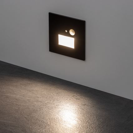 Candeeiro LED para escadas com sensor de movimento e de crepúsculo LED/1,5W/230V 3000/4000/6500K preto