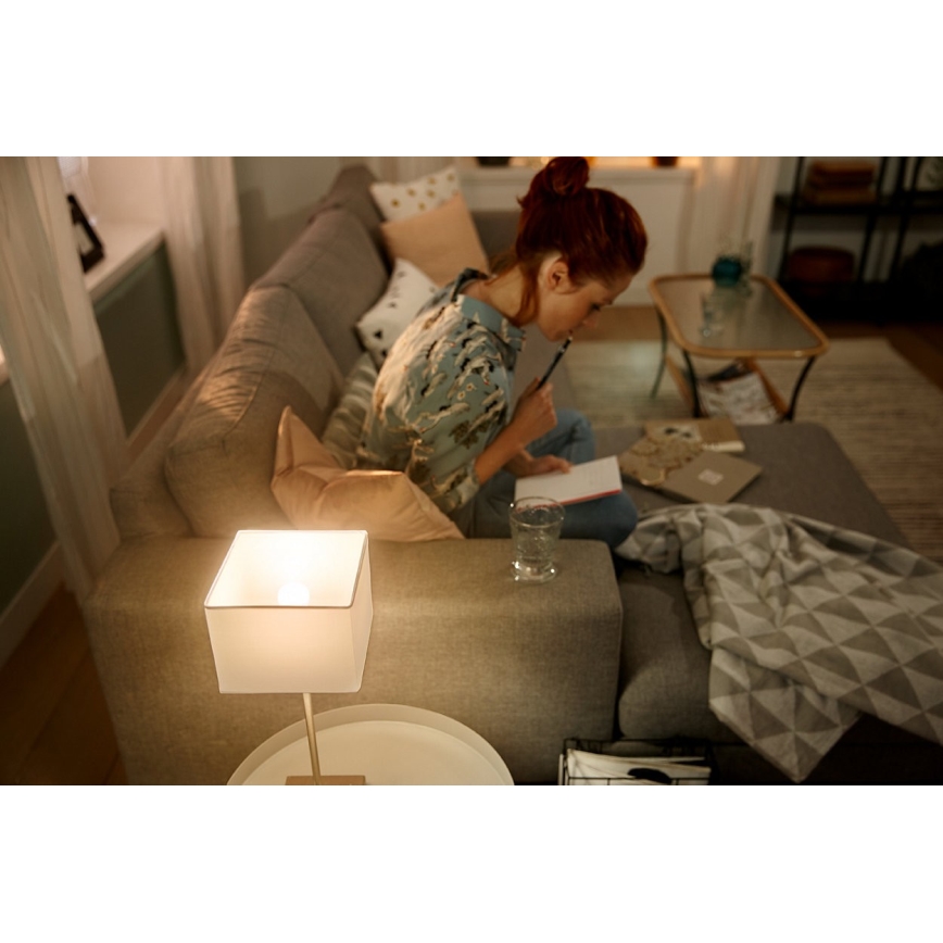 CONJUNTO 2x Lâmpada LED com regulação Philips Hue WHITE P45 E14/5,5W/230V 2700K