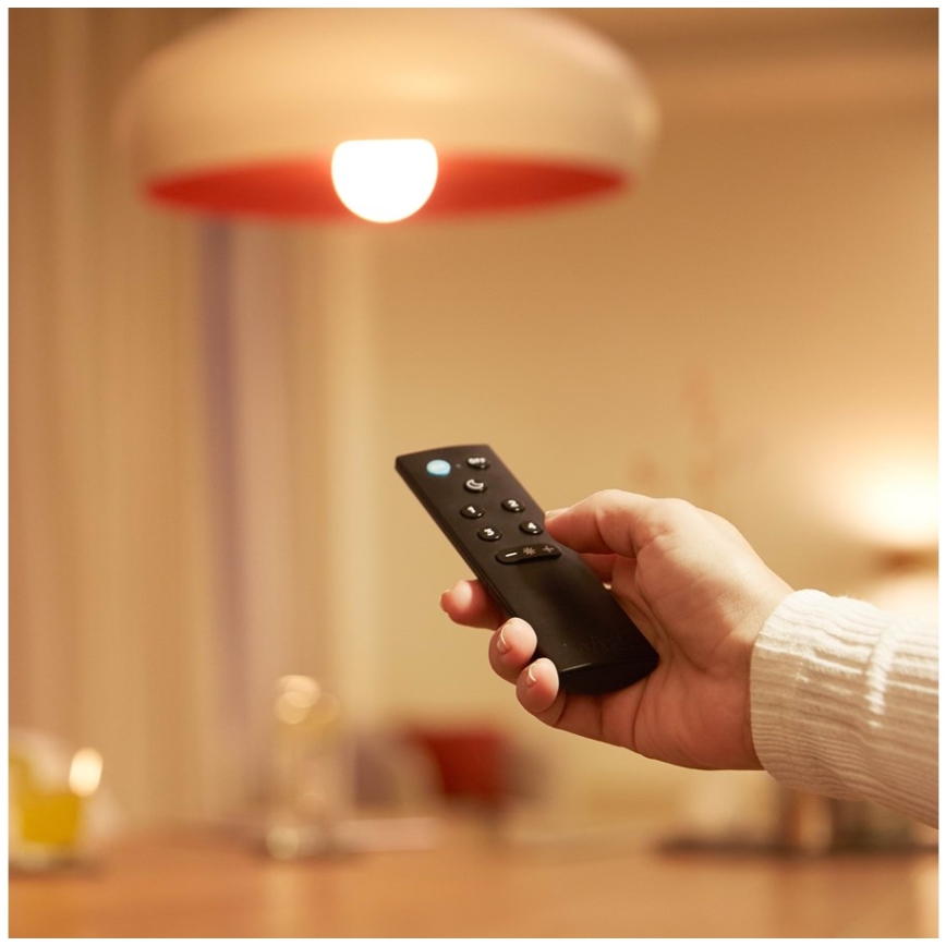 CONJUNTO 2x Lâmpada LED RGBW com regulação A60 E27/8,5W/230V 2200-6500K Wi-Fi + controlo remoto - WiZ