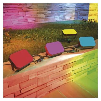 Pack de 3 refletores exteriores LED RGBIC dimerizáveis GoSmart LED/14W/230V 3000-6500K IP65 Wi-Fi Tuya